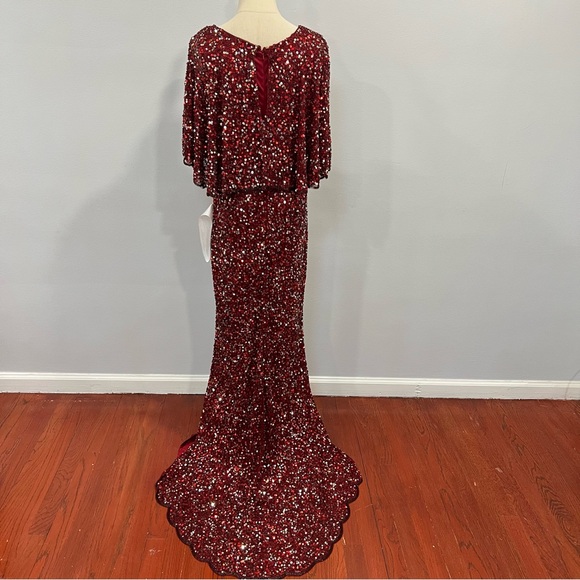 Mac Duggal Embellished Sequined Plunge Scalloped V-Neck Cape Gown Wine - Reemoly - Picture 11 of 17